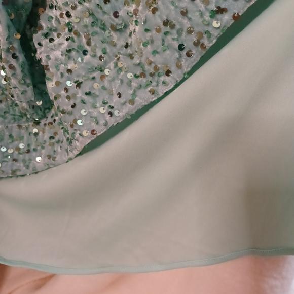 BEAUTIFUL Mint Geeen Aqua Sequence formal Dress size 12 - Picture 7 of 17